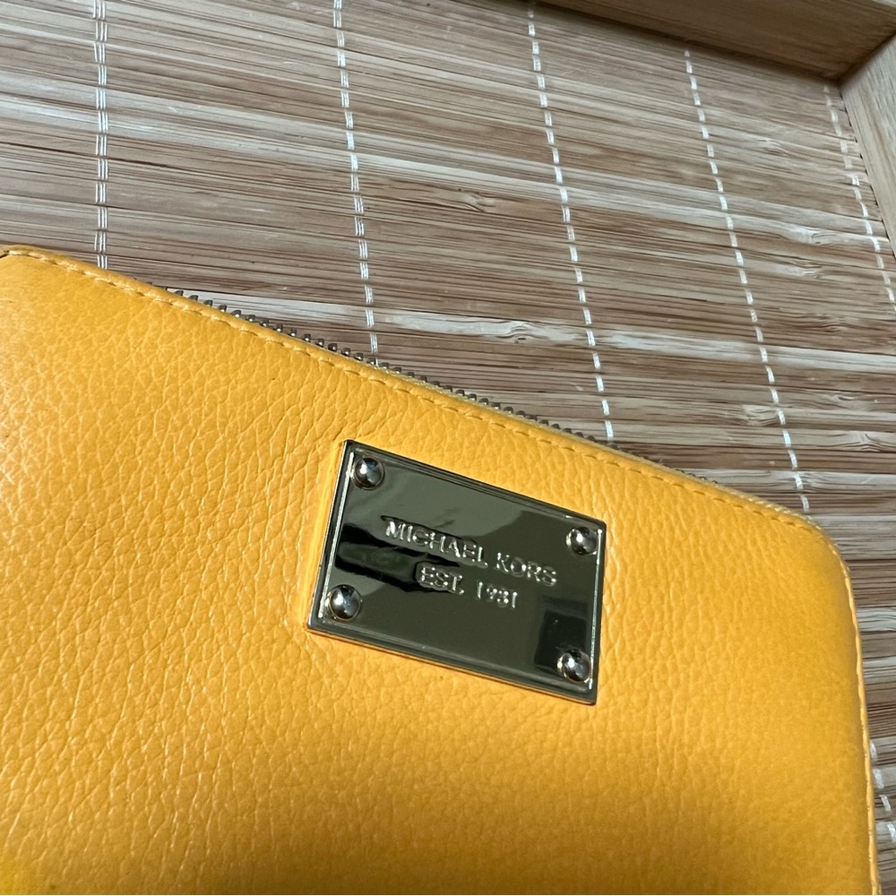MICHAEL KORS Yellow Wristlet Wallet - Picture 3 of 11
